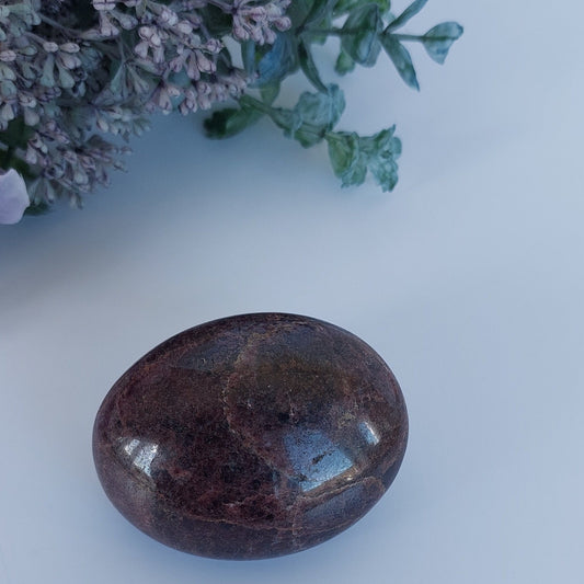 Garnet with Grenatite Palmstone