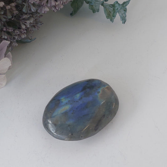 Labradorite Palmstone